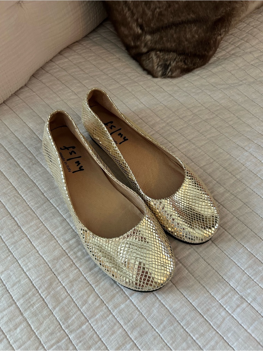 French sole /NY gold metallic reptile leather round toe ballet flats 8